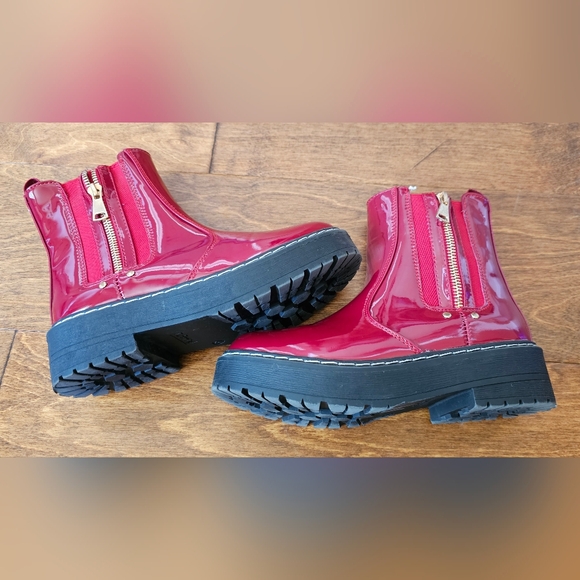 Stylish Link Brabd  Red Ankle Boots for Girls Size 4 - Picture 1 of 12